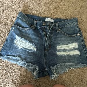 Justusa shorts size small